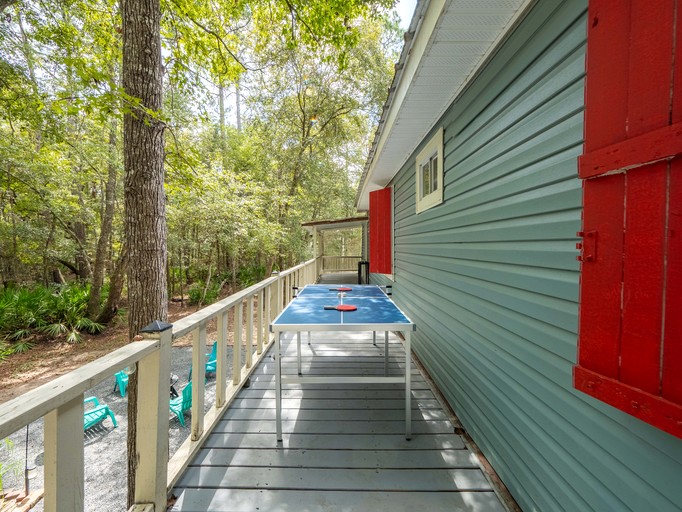 Cabins (United States of America, Brunswick, Georgia)