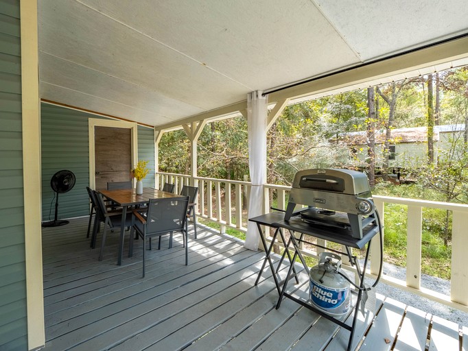 Cabins (United States of America, Brunswick, Georgia)