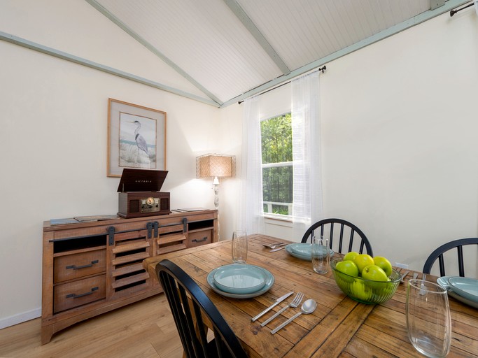 Cabins (United States of America, Brunswick, Georgia)