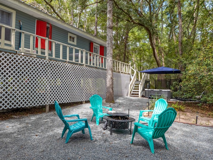 Cabins (United States of America, Brunswick, Georgia)