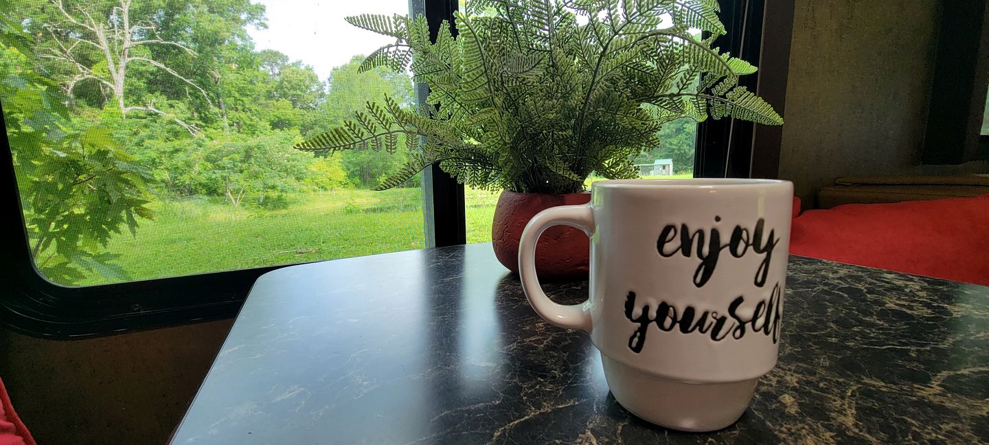 Equipped Camper Lovely for a Glamping Getaway in Louisiana