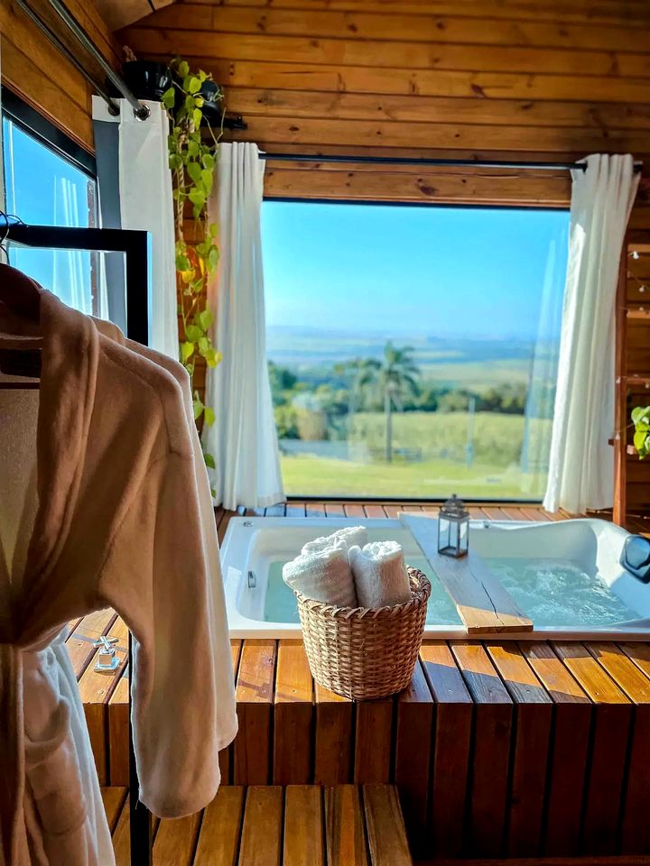 Spectacular Cabin with Luxurious and Romantic Amenities in Brazil