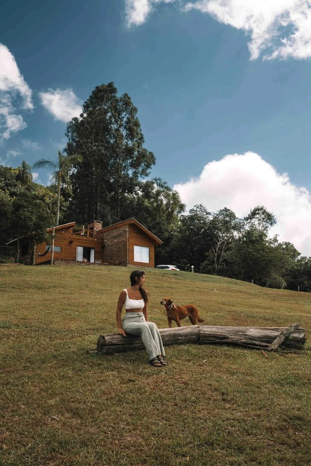Spectacular Cabin with Luxurious and Romantic Amenities in Brazil