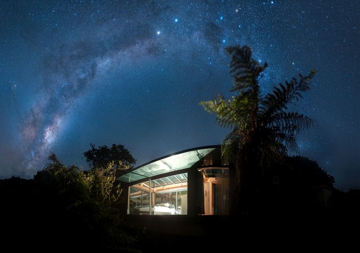 Coast-Front Pod Perfect for an Isolated Tranquil Escape in Stewart Island