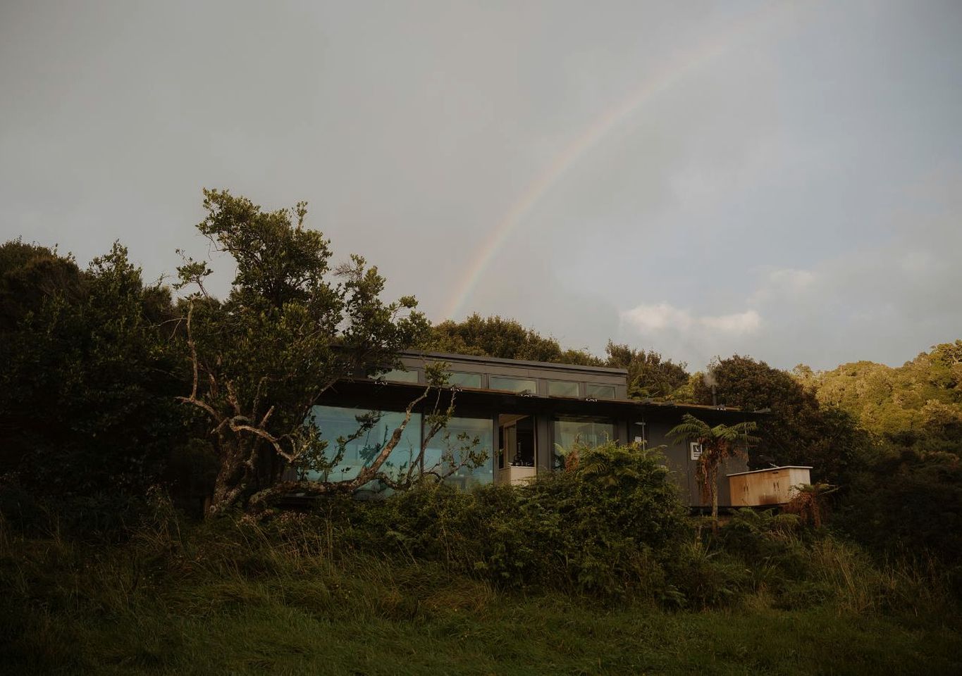 Coast-Front Pod Perfect for an Isolated Tranquil Escape in Stewart Island