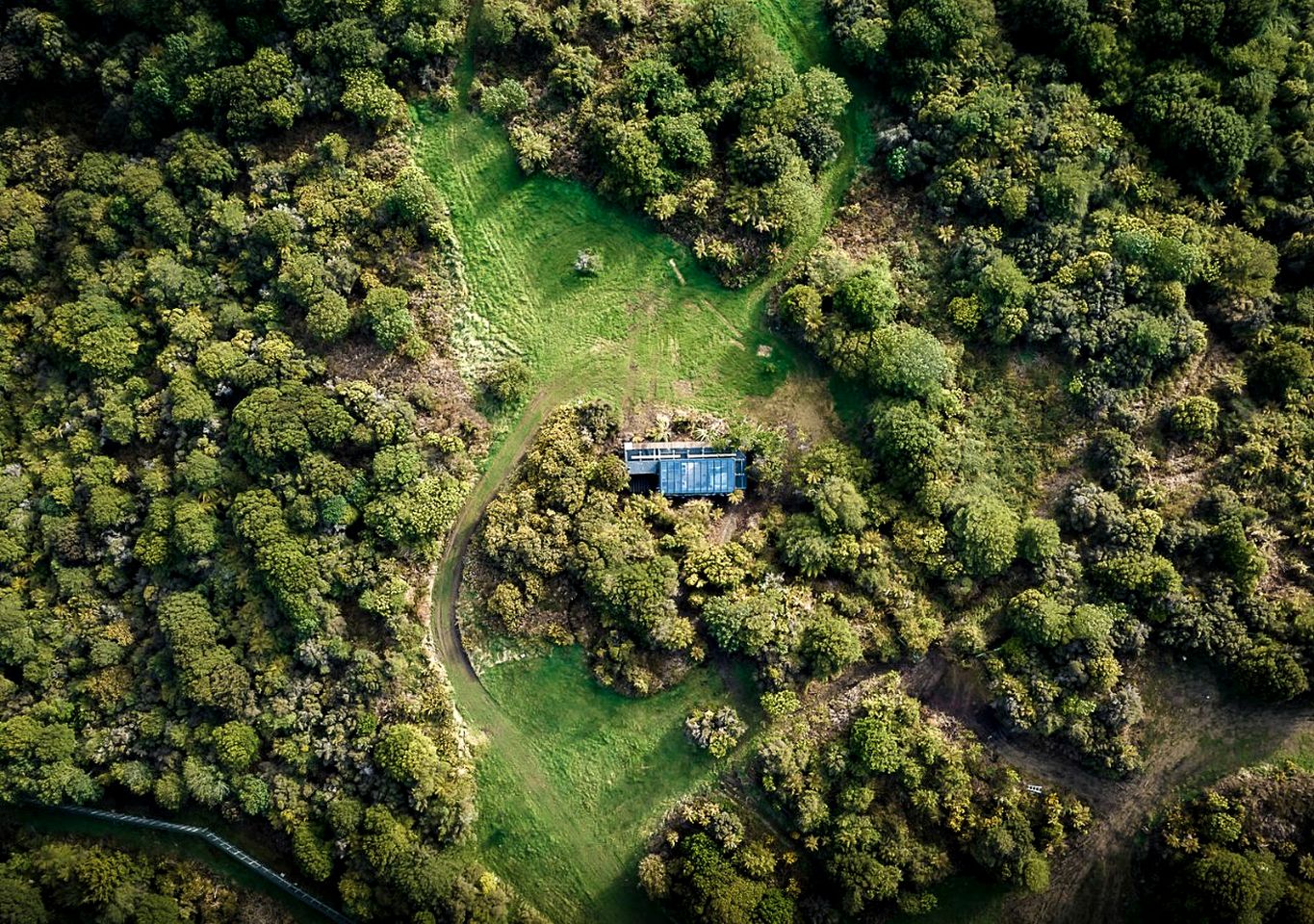 Coast-Front Pod Perfect for an Isolated Tranquil Escape in Stewart Island