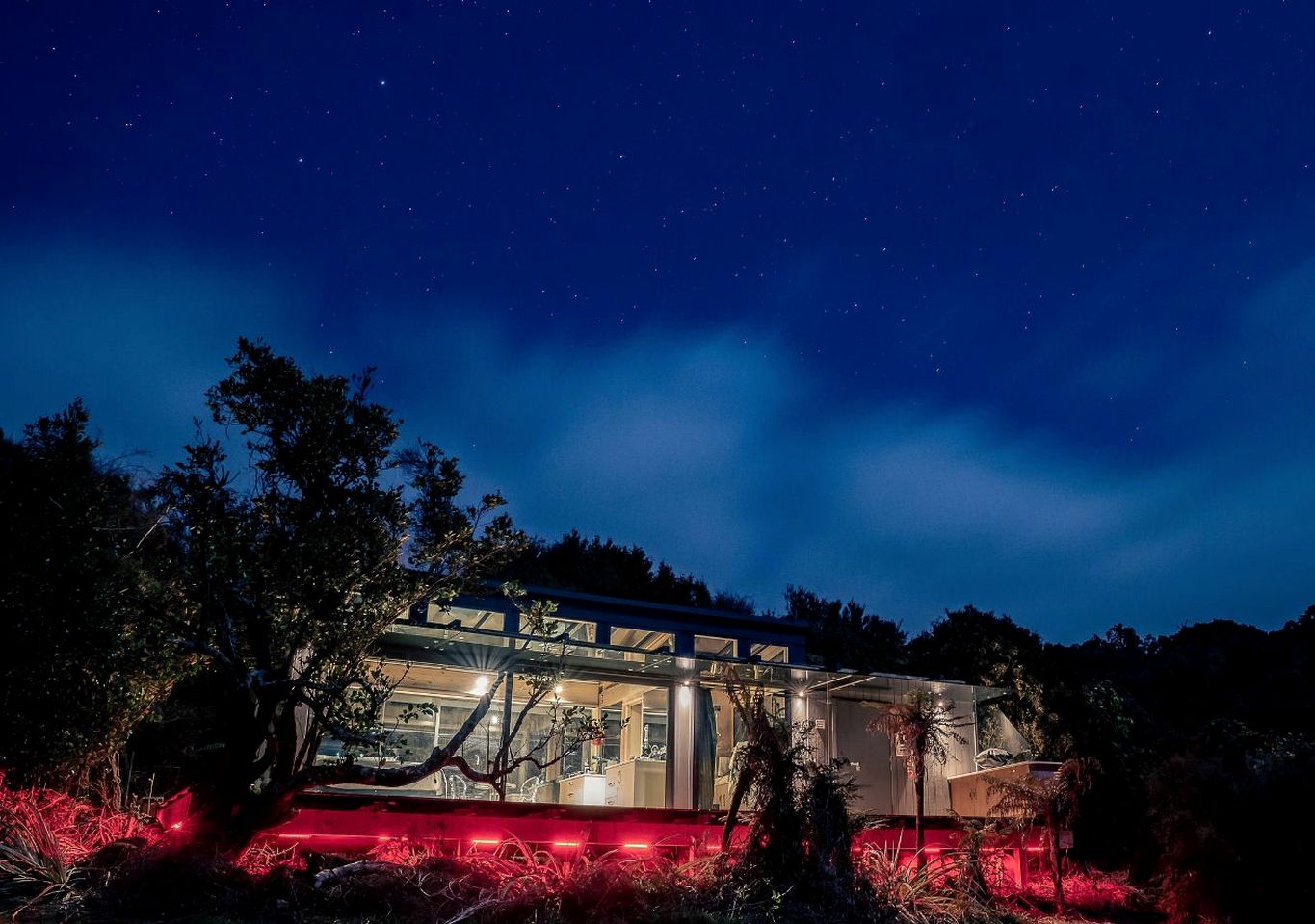 Coast-Front Pod Perfect for an Isolated Tranquil Escape in Stewart Island