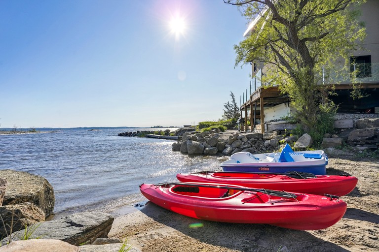 Cottages (Canada, Waubaushene, Ontario)