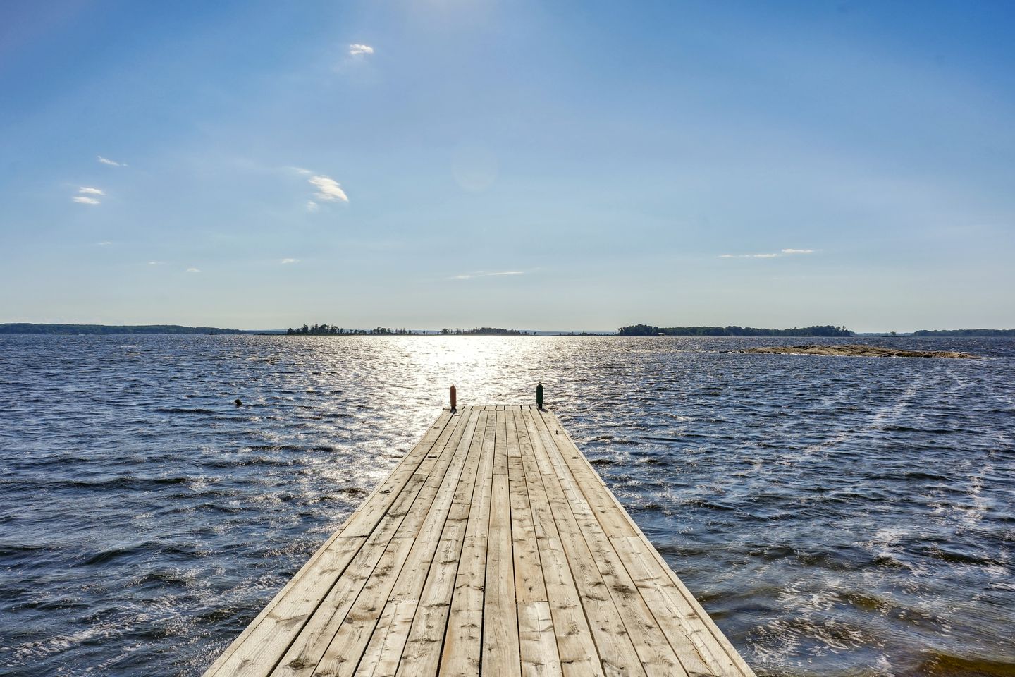 Spectacular Waterfront Cottage Loaded with Kayaks and Pool Table in Ontario