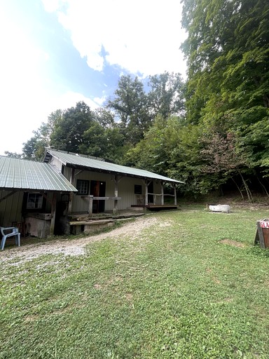 Group Cabin Perfect for a Rural Escape in Indiana