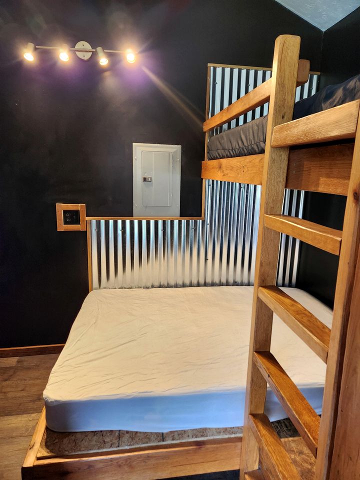 Luminous Cabin Nestled Among Nature in Indiana