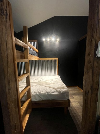 Cabins (United States of America, Nashville, Indiana)