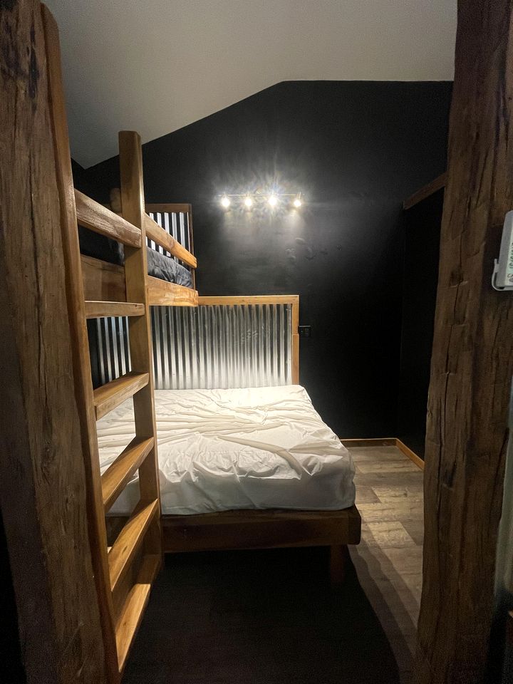 Luminous Cabin Nestled Among Nature in Indiana