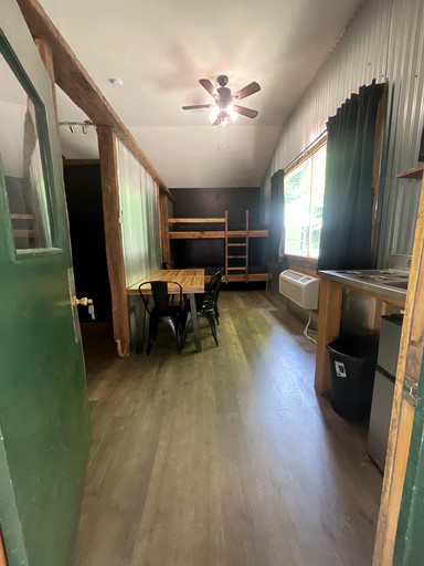 Cabins (United States of America, Nashville, Indiana)