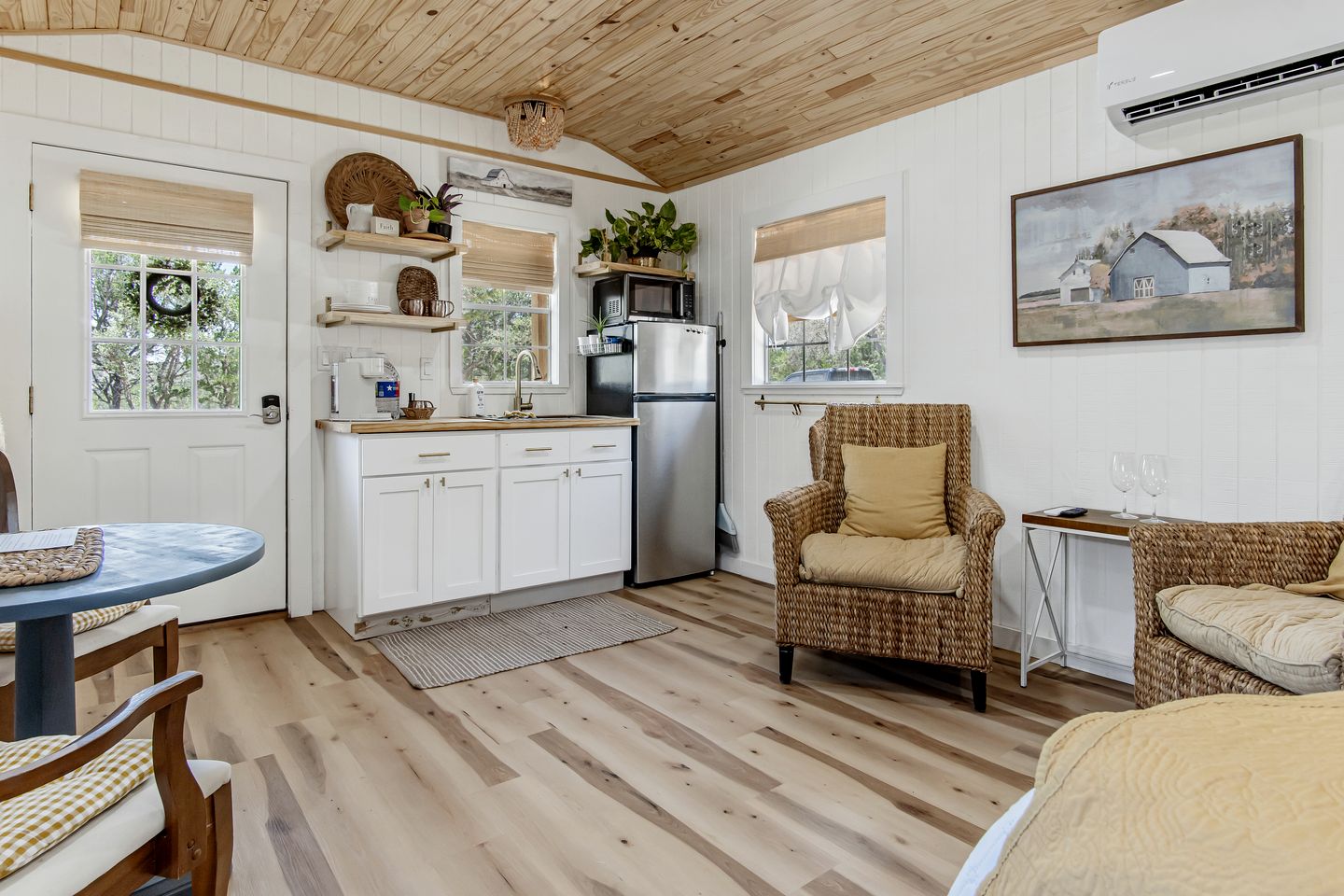 Private Romantic Cabin Perfect for Couples in Texas
