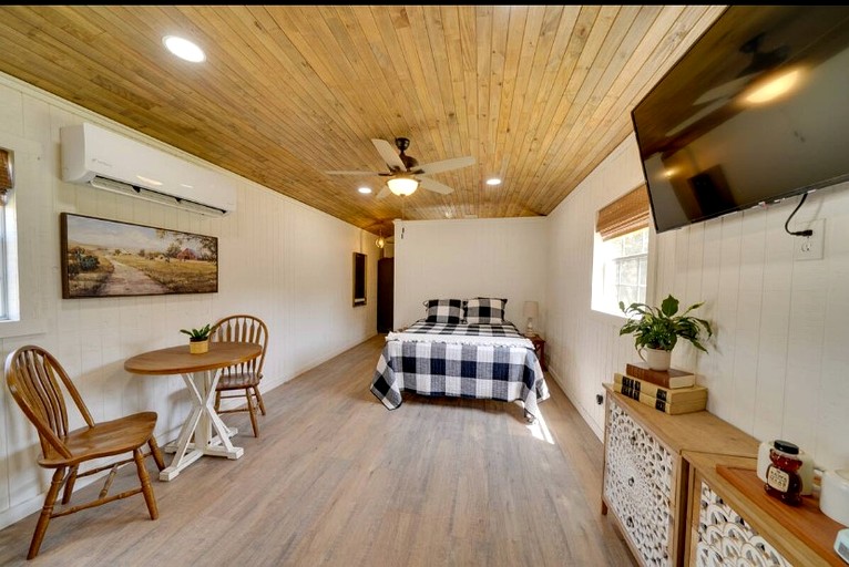 Cabins (United States of America, Bandera, Texas)