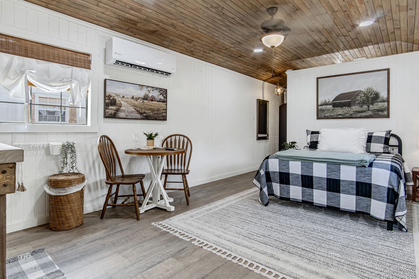 Rural Cabins Incredible for Groups Getaways in Texas