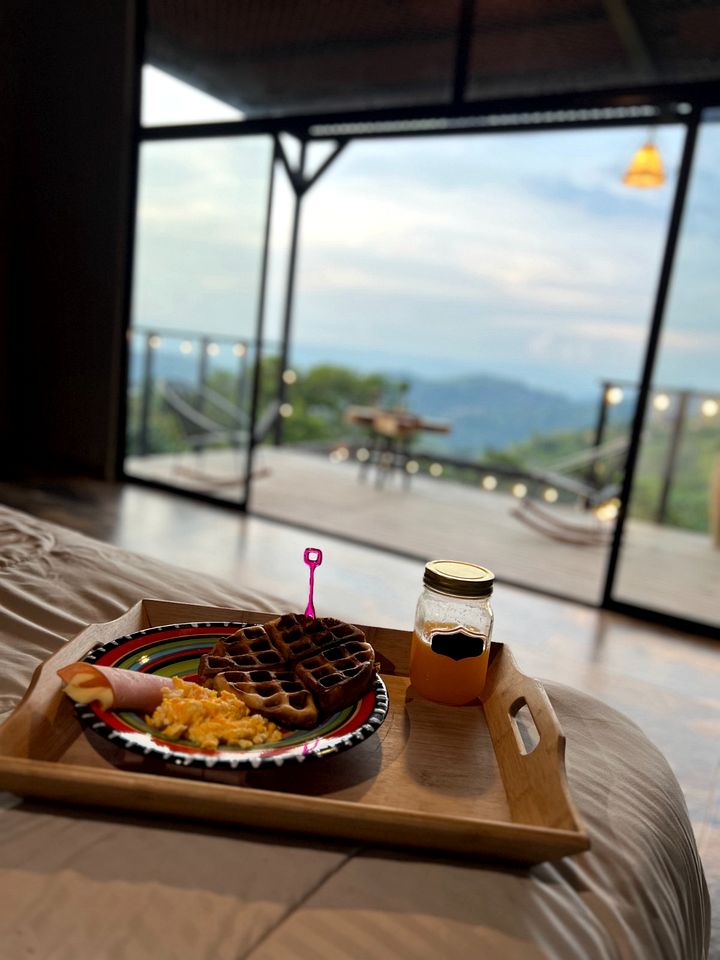 Romantic Tiny House Breathtaking Landscape Views in Colombia