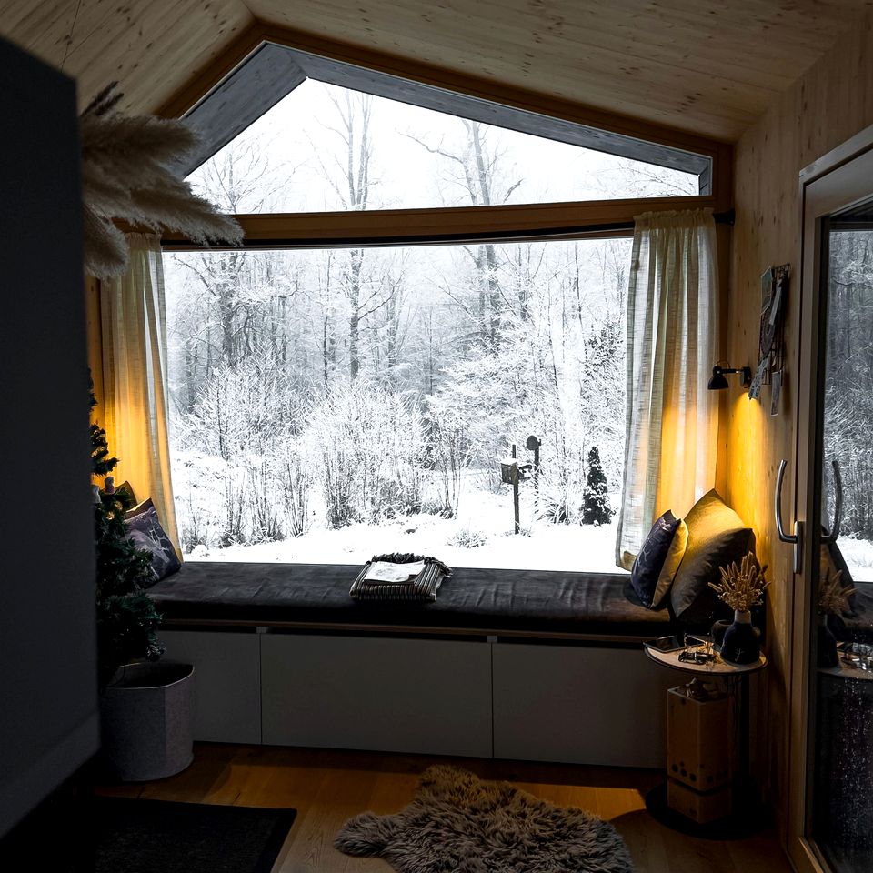 Sustainable Chic Tiny House with Outdoor Shower and Sauna in Germany