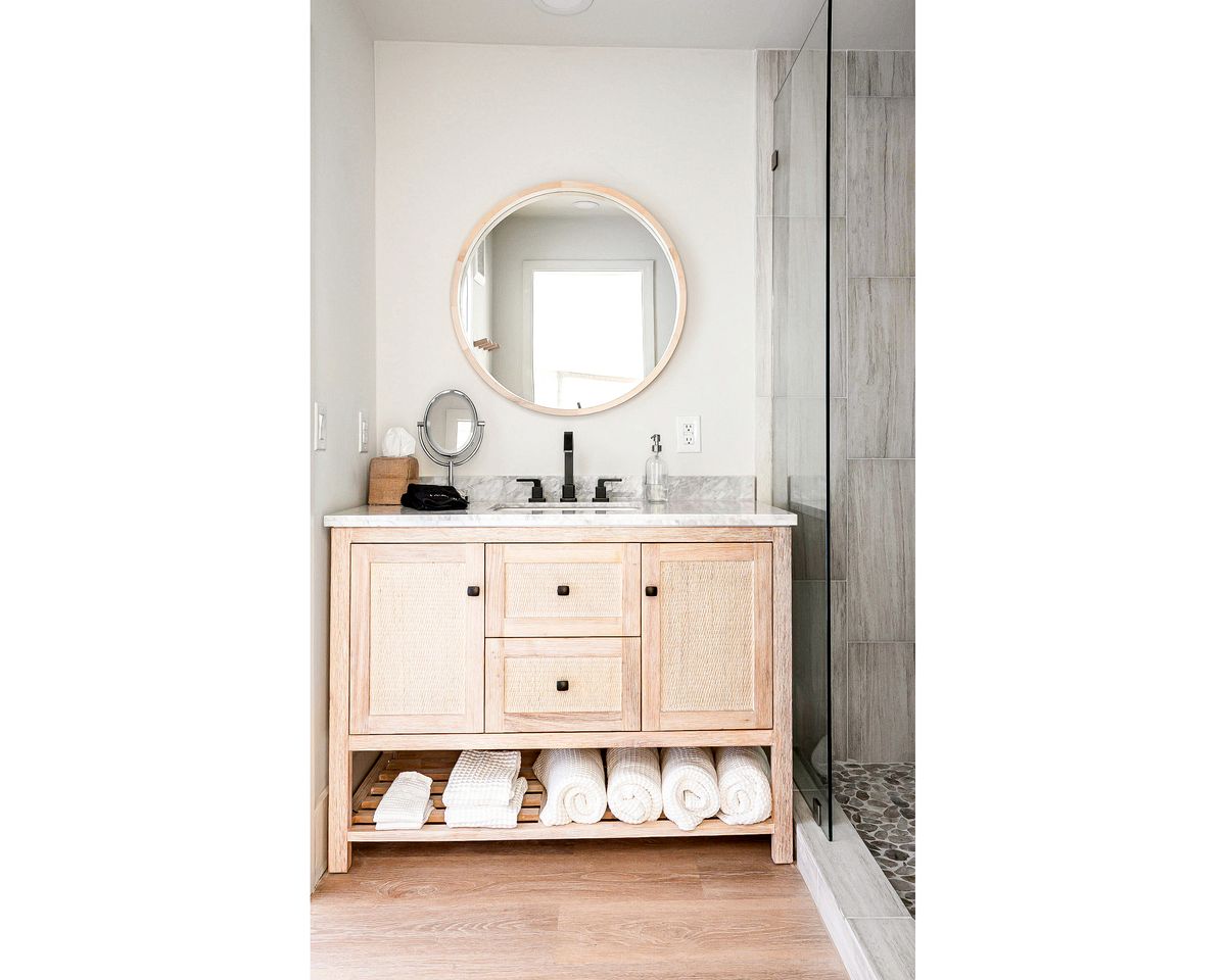 Romantic Domes with Hot-Tub and Hill Country Views in Texas