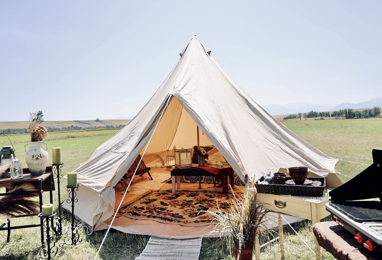Bell Tents (United States of America, Absarokee, Montana)