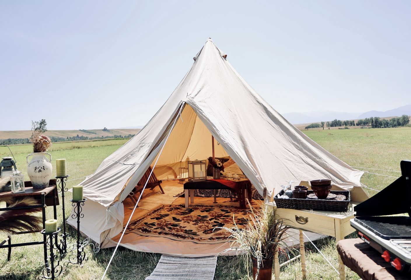 Romantic Bell Tent with Spectacular Countryside Views in Montana