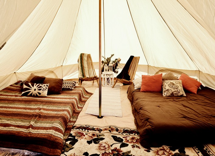 Bell Tents (United States of America, Absarokee, Montana)