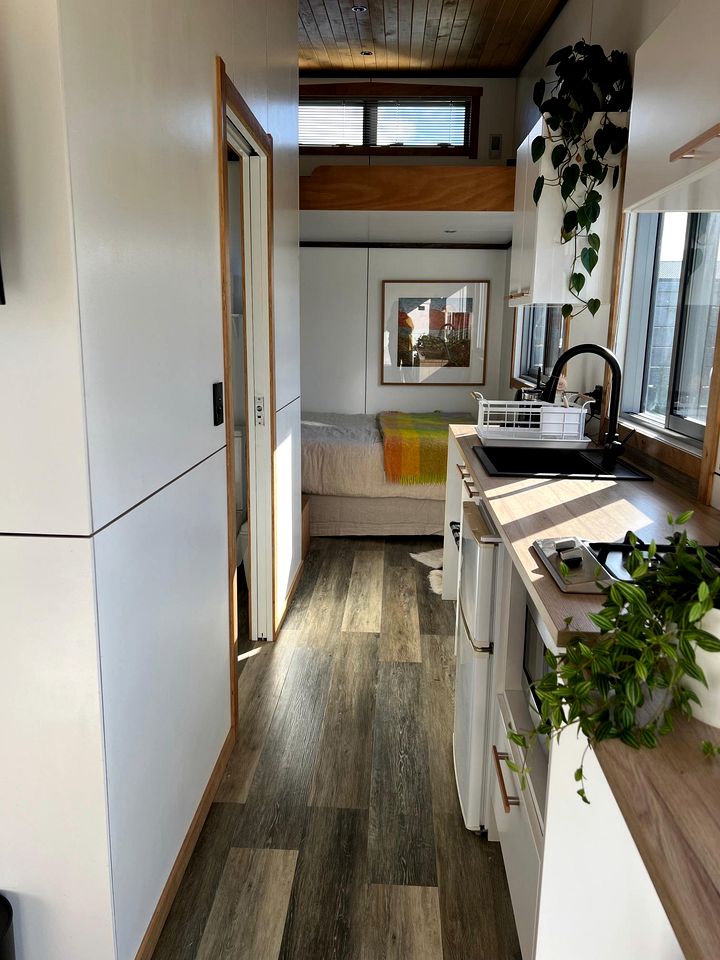Off-Grid Tiny House Ideal to Reconnect with Nature in New Zealand