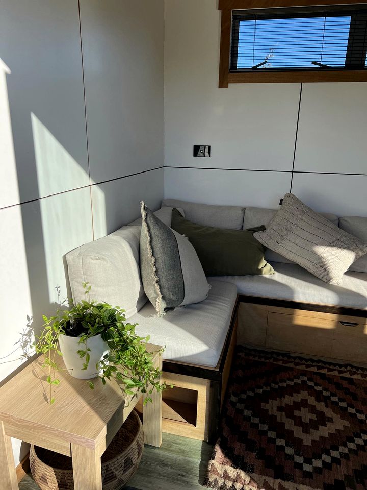 Off-Grid Tiny House Ideal to Reconnect with Nature in New Zealand