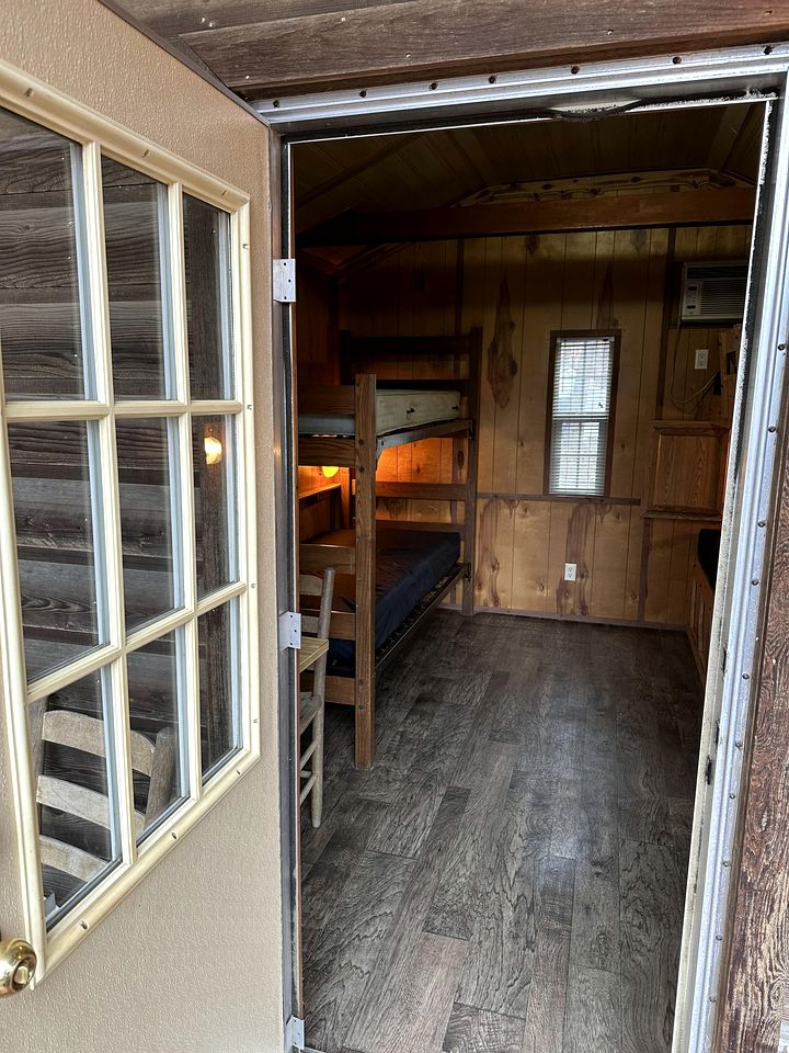 Quaint Cabin for a Rustic Getaway in Nashville, Indiana