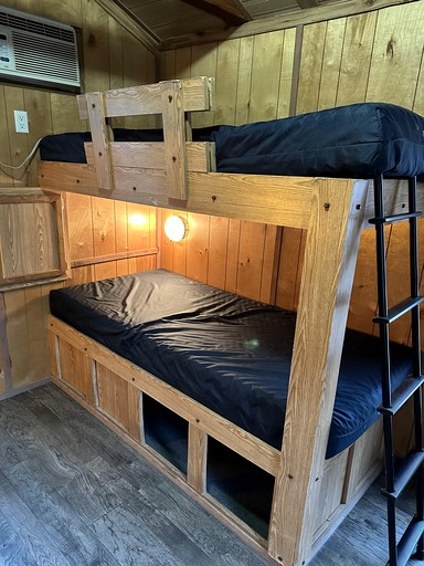 Cabins (United States of America, Nashville, Indiana)