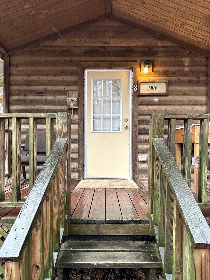 Cozy Cabin Surrounded by Nature in Nashville, Indiana