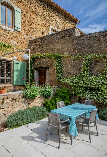 Yurts (France, Saint-Paulet-de-Caisson, Occitanie)