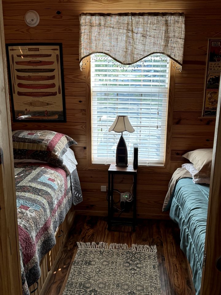 Riverfront Family Cabin with Picnic Space in West Virginia