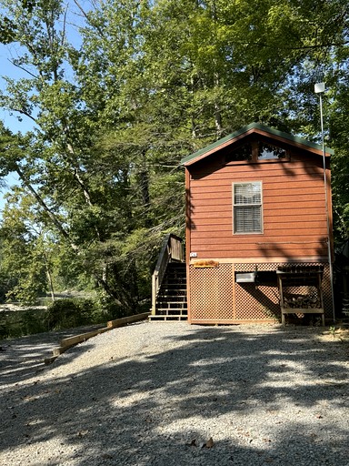 Cabins (United States of America, Lewisburg, West Virginia)