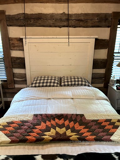 Log Cabins (United States of America, Rutherfordton, North Carolina)