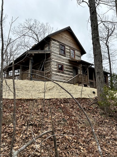 Log Cabins (United States of America, Rutherfordton, North Carolina)