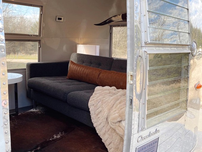 Airstreams (United States of America, Bristol, Texas)