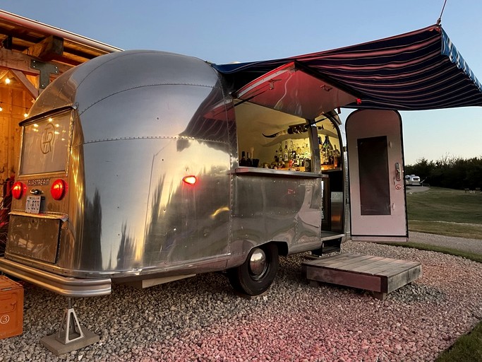 Airstreams (United States of America, Bristol, Texas)
