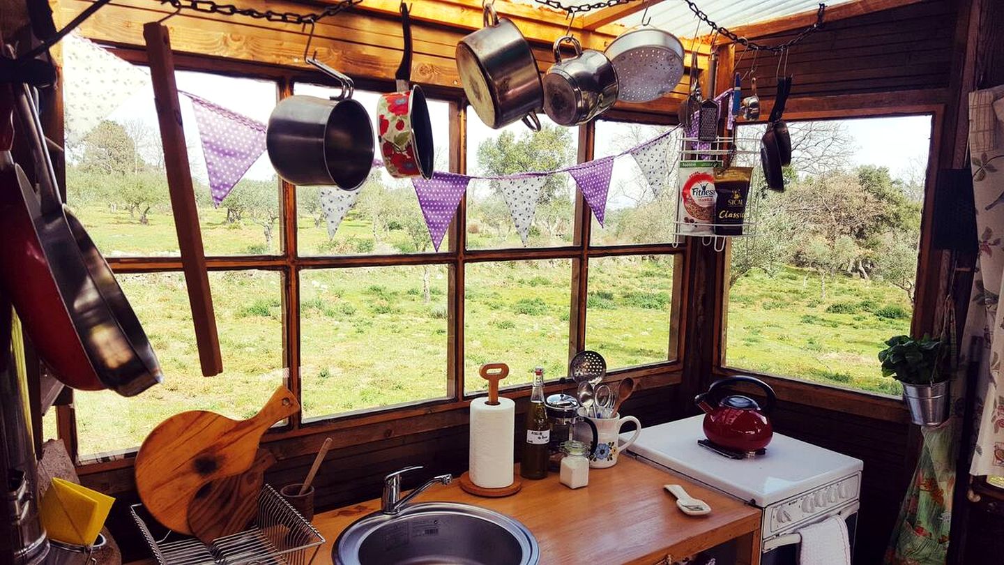 Magical Yurt with Beautiful Outdoor Countryside in Portugal