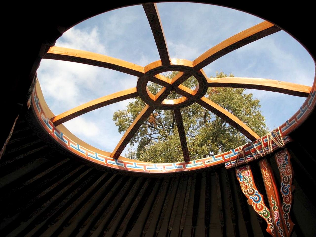Magical Yurt with Beautiful Outdoor Countryside in Portugal