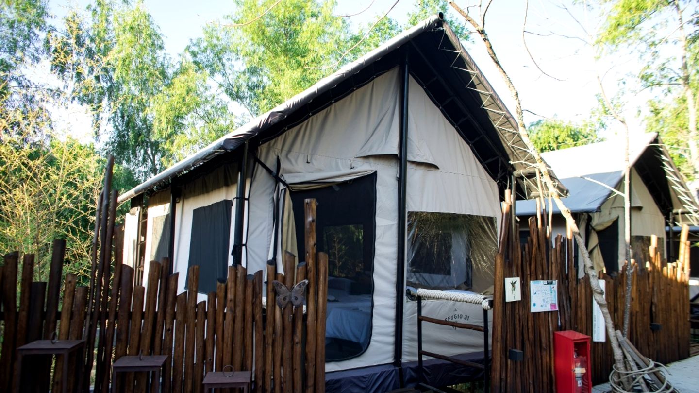 Family Friendly Tented Cabin with Panoramic Water Views in Argentina