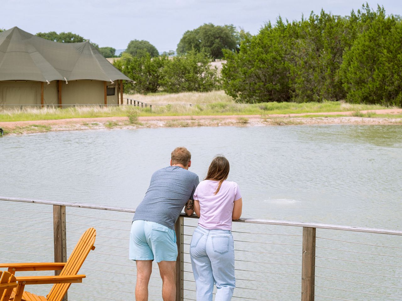 Beautiful Safari Tent with Deck Incredible for a Romantic Getaway in Texas