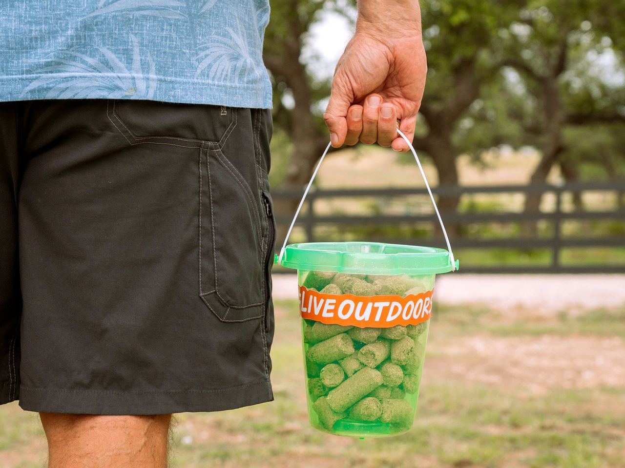 Beautiful Safari Tent with Deck Incredible for a Romantic Getaway in Texas