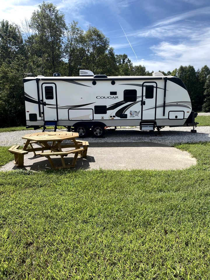 Well Equipped Caravan Lovely for a Romantic Getaway in Kentucky