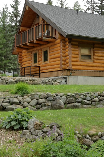 Cabins (Canada, Clearwater, British Columbia)