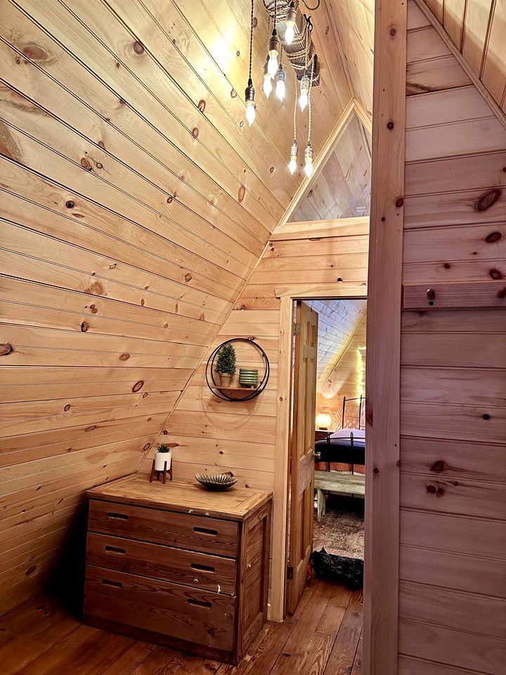 Fantastic Spacious A-Frame with Deck in Pennsylvania