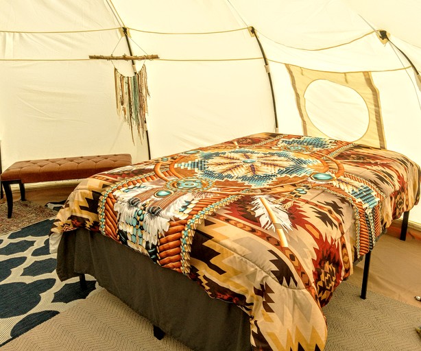 Yurts (United States of America, Lewisburg, Tennessee)