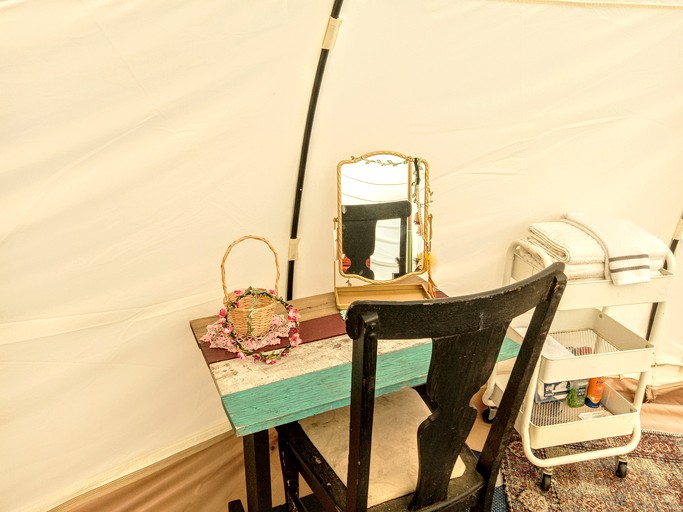 Yurts (United States of America, Lewisburg, Tennessee)