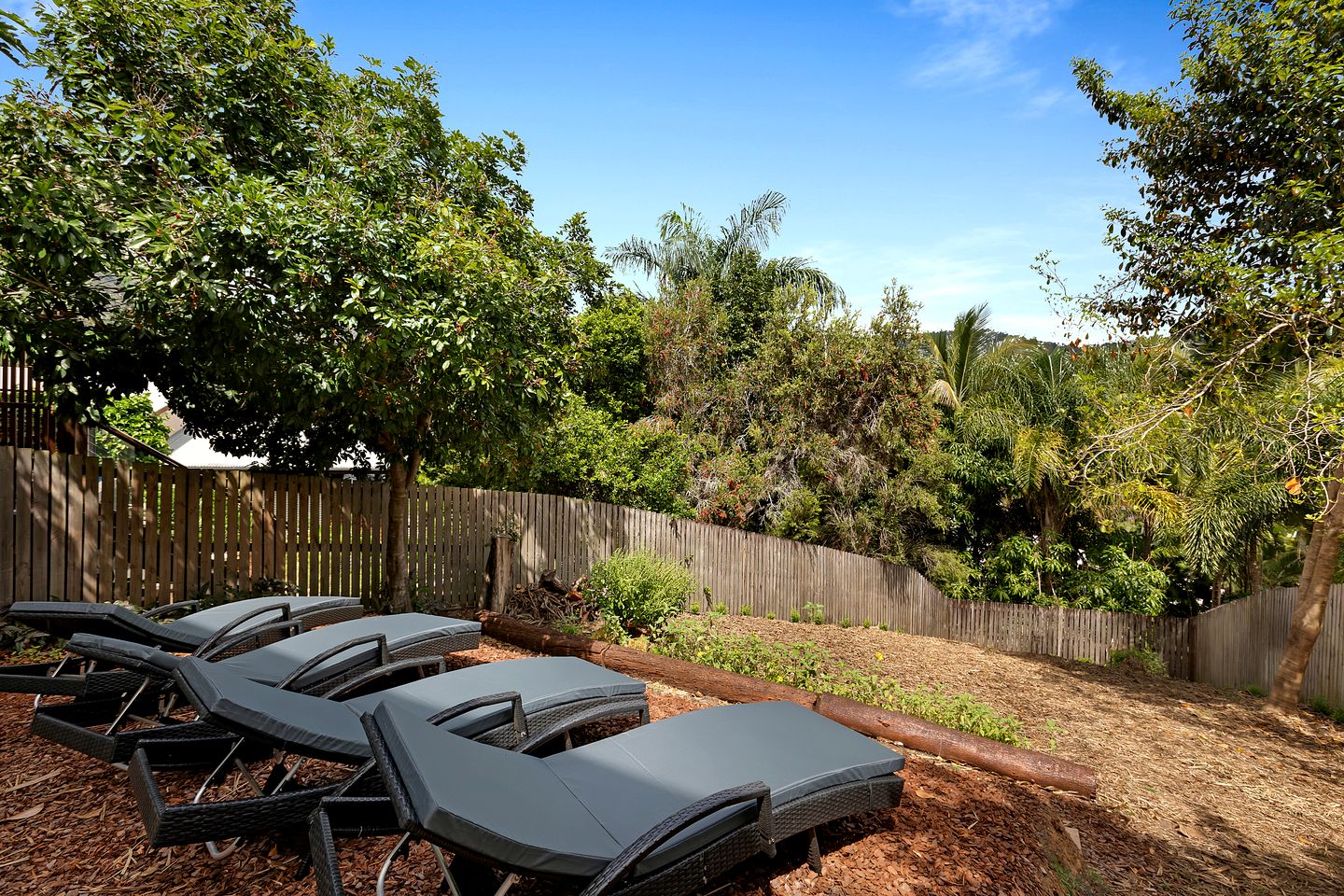 Chic Romantic Rental Perfect for a Secluded Couples Retreat in Queensland